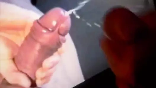 Yarak pornosu için mastürbasyon yapıyor