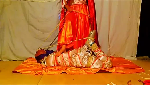 Hakimiyet pelerin saten