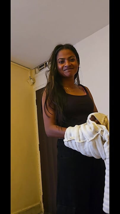 Oyo odasında yeni kız arkadaşımla kötü seks oyo odasında viral seks videosu seksi büyük memeli sutyen giyiyor