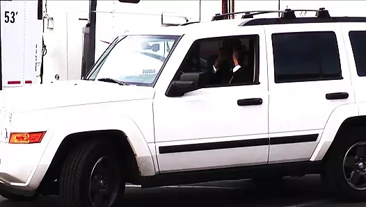 Hatun sevgilisi parmaklamadan önce amını yalamanın tadını çıkarıyor