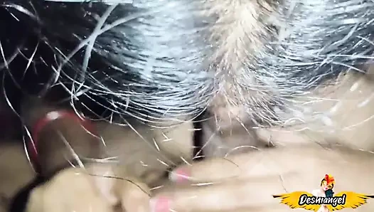 Hintli kız büyük yarakla sert sikişiyor ve gırtlağına kadar sakso çekiyor