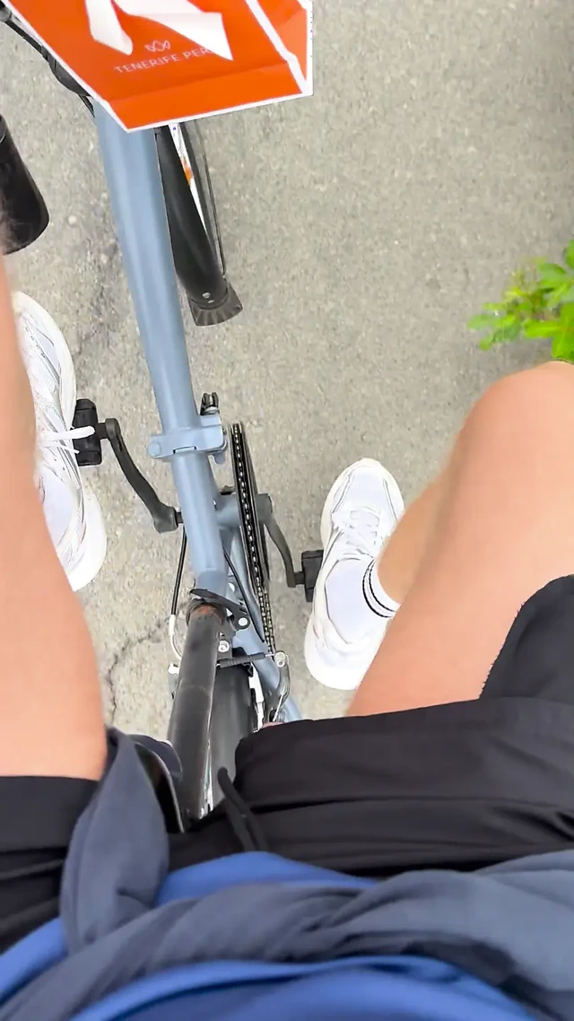 Gran Canaria'da halka açık yarak frikikli bisiklet yolculuğu sokaklarda sünnetsiz etli yarağı teşhir ediyor