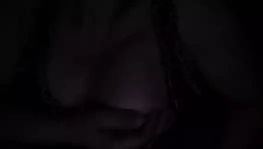 Mi esposa se masturba pensando en mi.