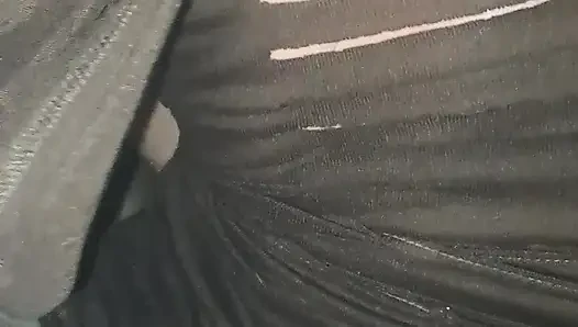 Karımı arabada sikiyorum