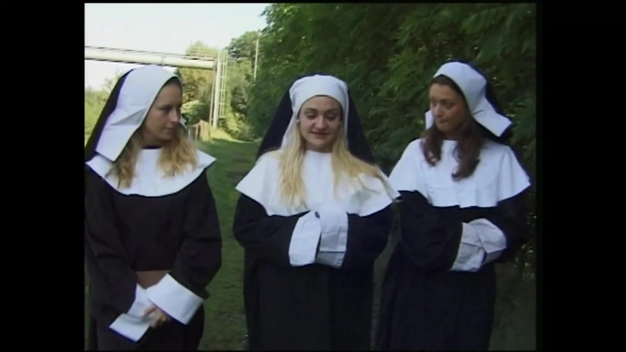 प्राकृतिक स्तनों वाली युवा जोड़ों और सुंदर लड़कियों के बीच शौकिया सेक्स एचडी में पूरी फिल्म