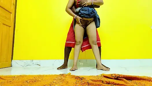 Kocam evde yokken devarım beni sikiyor