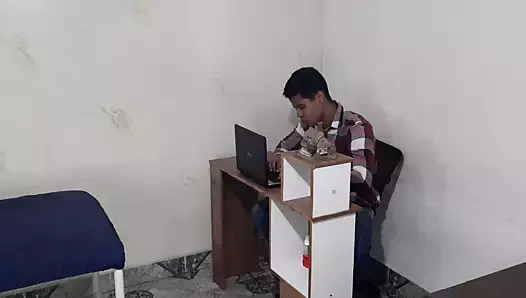 Kız tıbbi tedavi görüyor