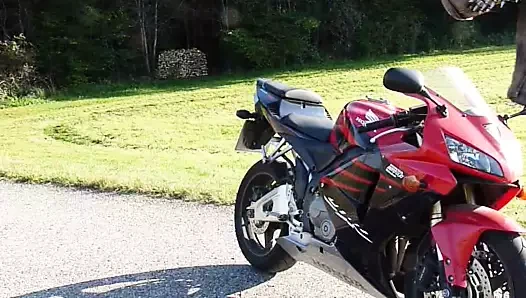 Cummin üzerinde benim kuzenlerim honda cbr600rr
