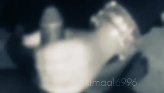 Üvey annemin götünü görmek beni tahrik etti, bu yüzden beni sıvazlamasını söyledim