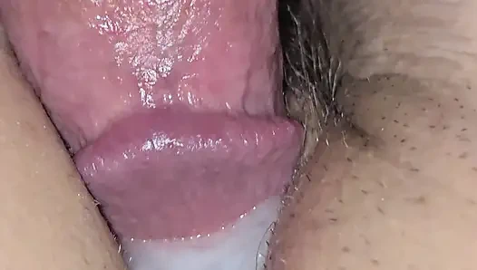 Hit evli kadın büyük yarağımı emiyor ve sikiyor