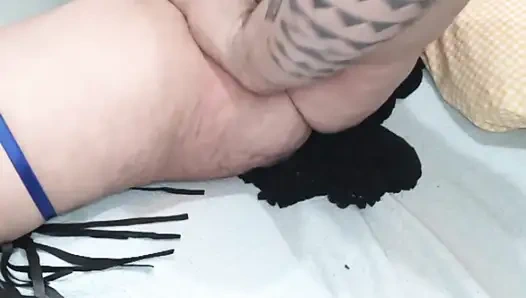 İç çamaşırlı ateşli seksi evli kadın