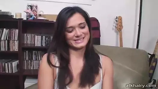 Olgun orta yaşlı seksi kadın Cece Stone ve adamı ateşli ve ağır sikişiyor