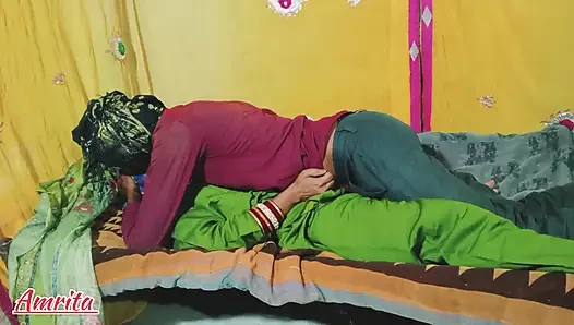 Ateşli Hintli desi üvey üvey erkek kardeş ve kayınbiraderi ateşli seks