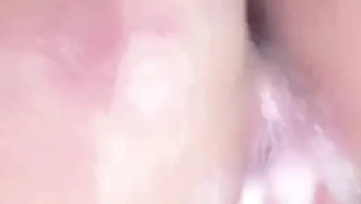 Mantasha Idrisi büyük büyük şişe ilk kez