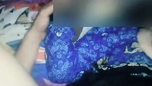 Gerçek Kadın Çalışan İş Arkadaşlarını Aldatıyor
