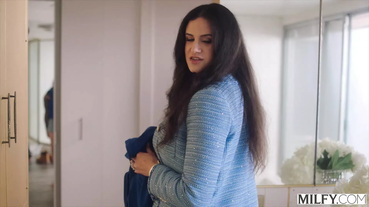 HD Milfy Cockhungry Realtor Penny Cant Resist His Hard Dick Blowjob Blowjob Porn (Uncut) - Australia Special