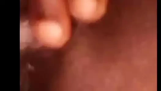 Zenci bayanla karşılıklı mastürbasyon, beyaz bir bayan arıyorum, lütfen abone ol