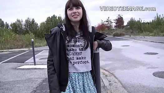 18yo genç içinde porno döküm