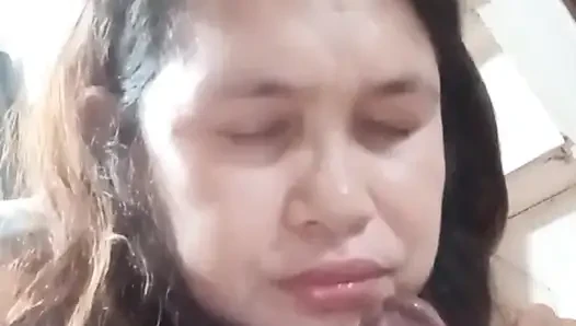 Beni çok özlüyor her zaman blk yarağımı emmek istiyor