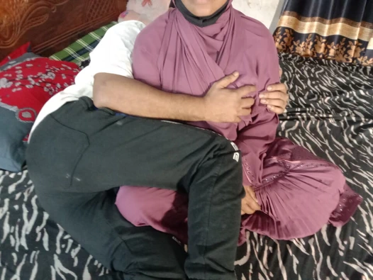 Seksi vücutlu yeni kayınbiraderi yaramaz kayınbiraderi tarafından sert sikiliyor