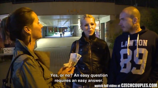 Güzel Çek çifti gf değişimi için para alır