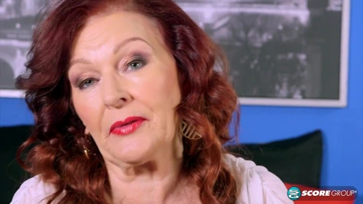 73 yaşındaki ateşli amcığı sik!