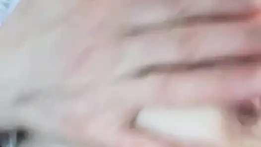 Senin için göğüslerim