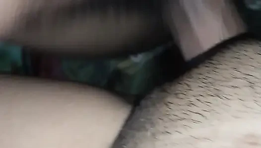 Hintli kadın erkek arkadaşı tarafından sikiliyor