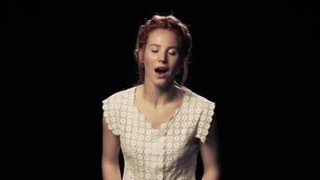 Vibratörde otururken şarkı söylemek