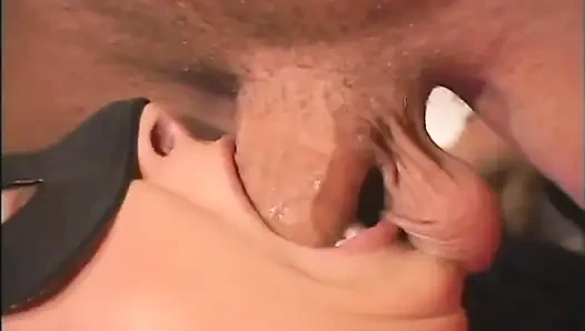 Ateşli bir sürtük için ani anal zevk