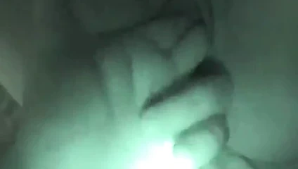 2 parmak kedi karşılamak