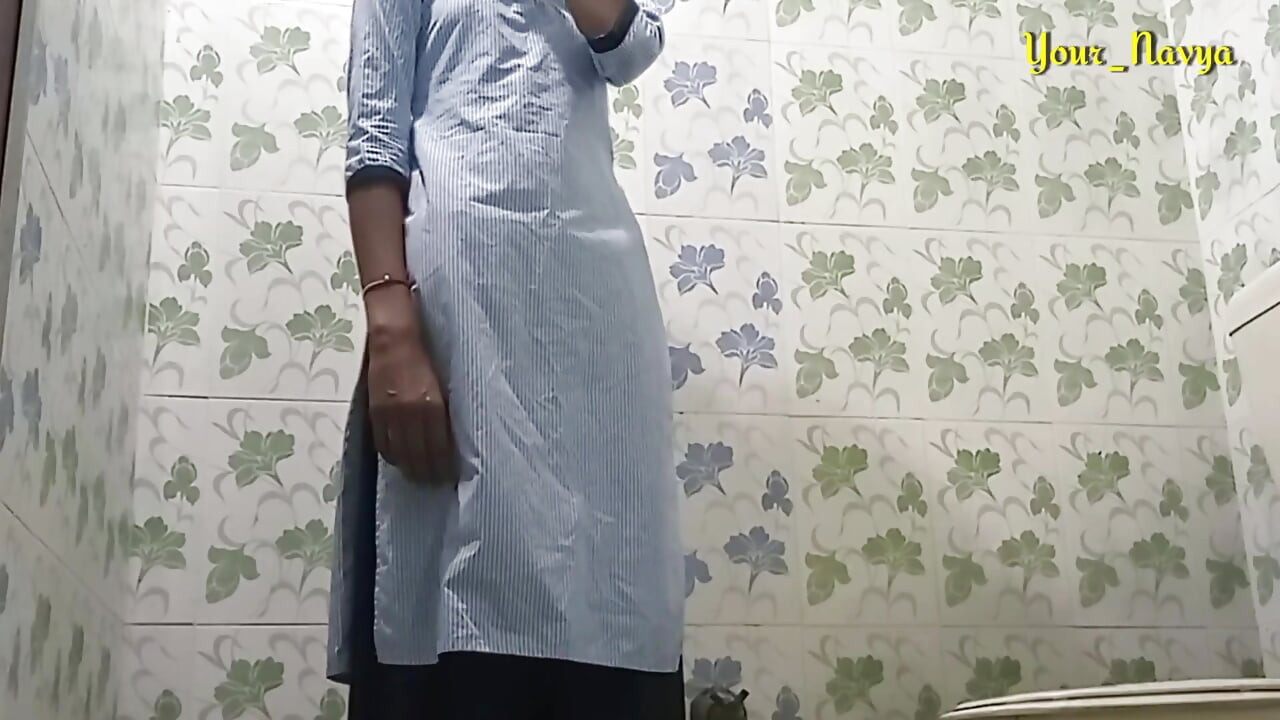 Güzel Hintli kız erkek arkadaşıyla seks yapıyor