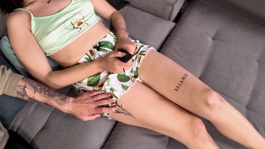 Üvey kız üvey babasıyla yalnız