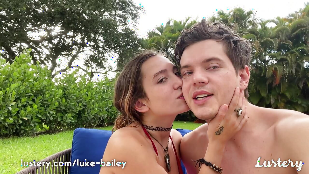 Arabasında bir için tanıştılar ve şimdi en ateşli seksi yaparken kendilerini filme alıyorlar - Luke Cooper ve Bailey Base