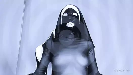 Rahibenin büyüleyici göğüsleri