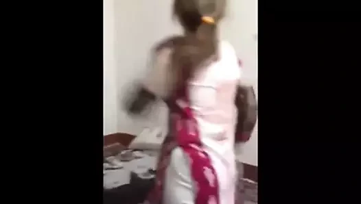 Bangladeşli sıcak kız arap dans