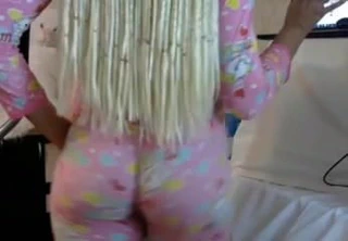 Sarışın pawg ile büyük popo göt içinde sıkı tayt