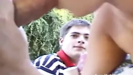 Uyandıran kedi yalama ile bir derin sikme oturum an