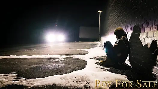 Boyforsale - açık artırmacı Tucker Barrett açık artırmada sikini prezervatifsiz sikiyor