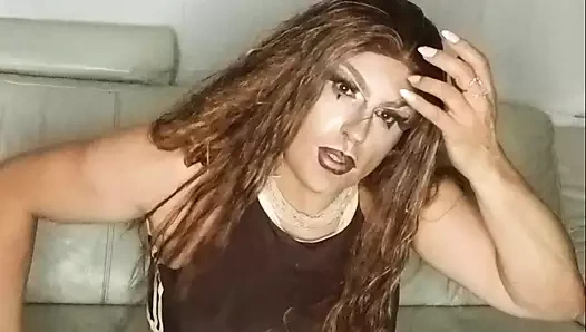 Seksi olgun cd seks oyuncağıyla oynuyor