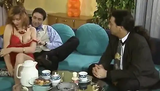 Rosa'nın mükemmel üçlü seksi