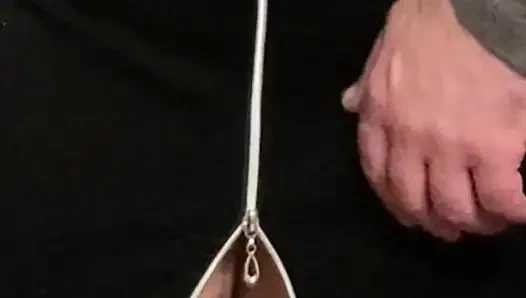 Azgın hatun elbisenin altında parmaklanıyor