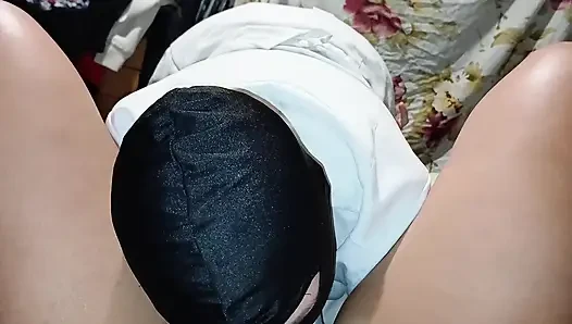 Üç hemşire hastane mola odasında kirli seks yapıyor