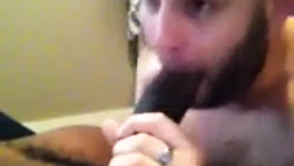 Kiracı geç ücretleri ödemek için ağzını kullanıyor