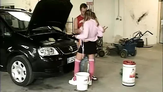 kıçını çarptım almak seviyor bu Alman sarışın genç ilk porno