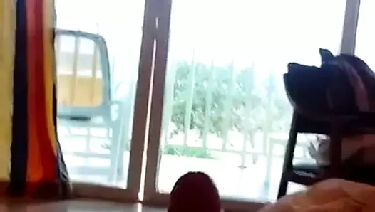 İyi bir sikişten sonra kız duş aldı