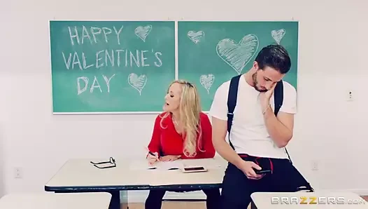 Brazzers - brandi aşk - okulda büyük memeler