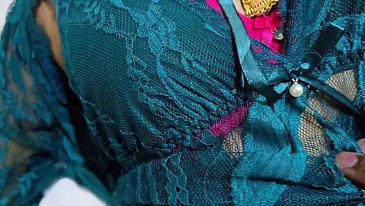 Shalu yenge bütün gece sikiliyor