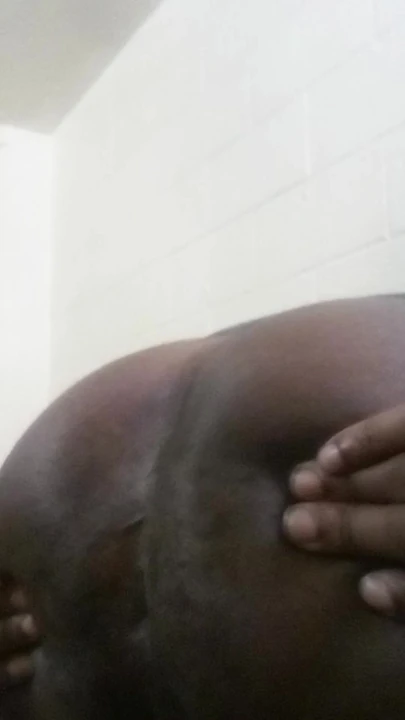 Siyah kadın kılıklı gay anal şişman sulu sıkı deliği anal gripping