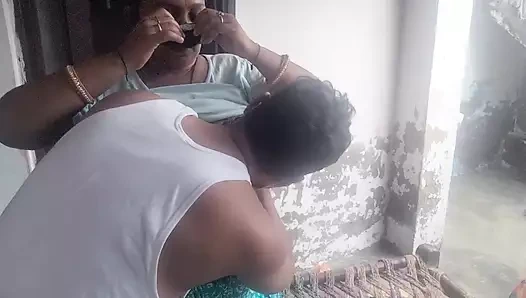 Hintli genç kız kayınbiraderi tarafından sikiliyor